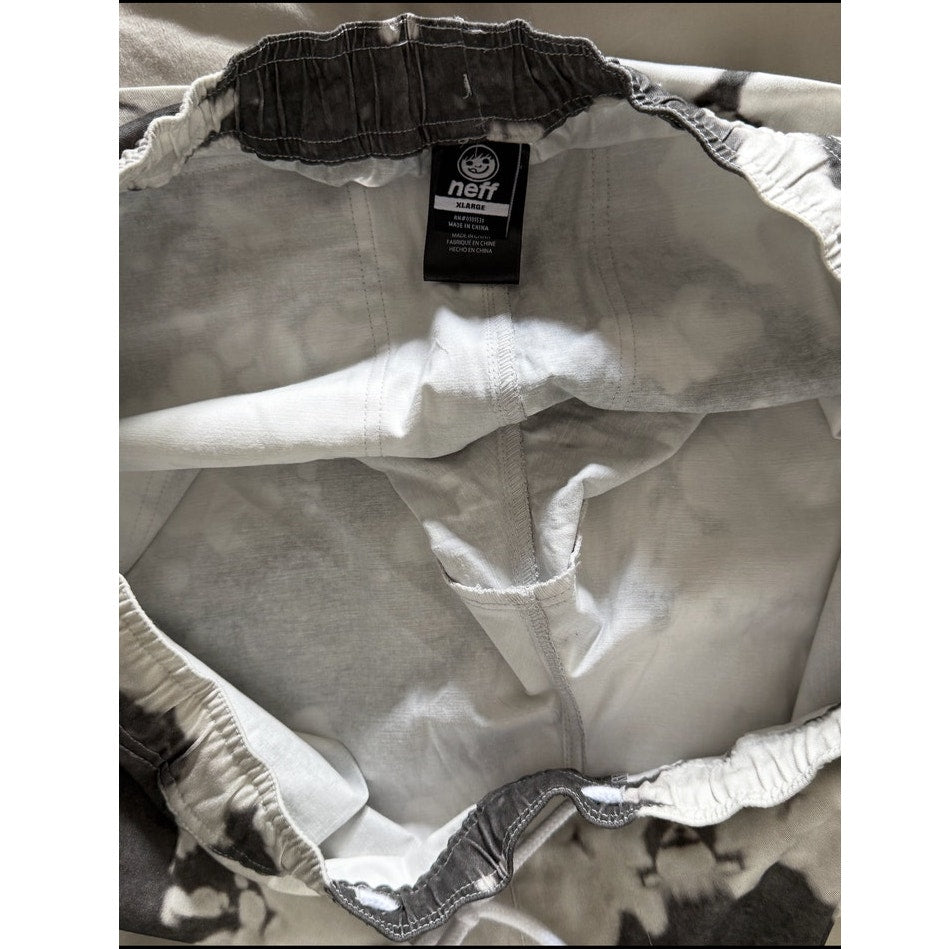 Mens Neff Board Shorts Elastic Waist Drawstring Pockets Black White Splat Sz XL