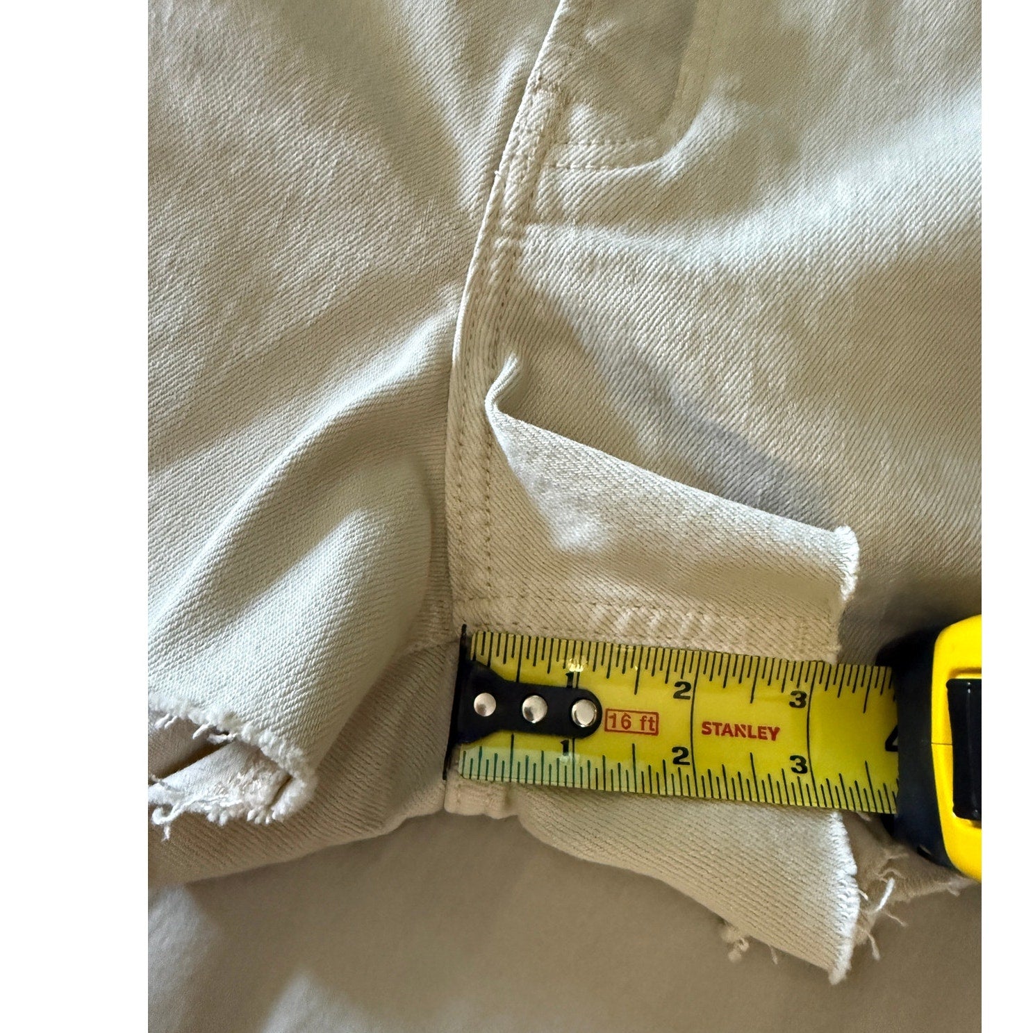 Old Navy Ski-Hi Highrise A-Line Raw Hem Button Fly Tan / Khaki Shorts Sz 4 NWOT