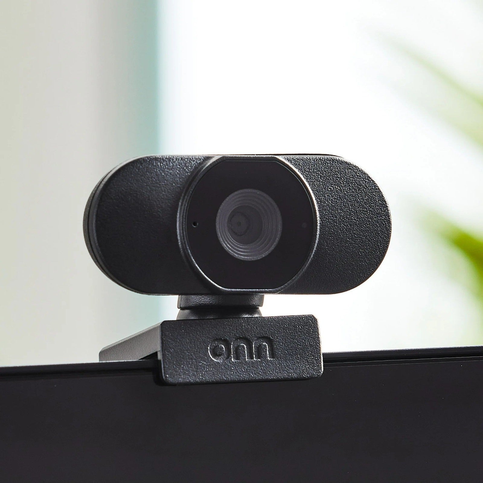onn 1440P Webcam with Autofocus and Built-in Microphone, Adjustable,Black