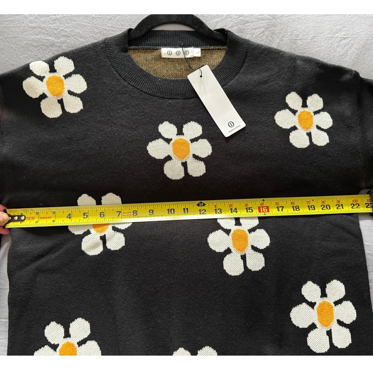 Black Floral Knit Sweater – Size Medium Long Sleeve Crochet Pullover New