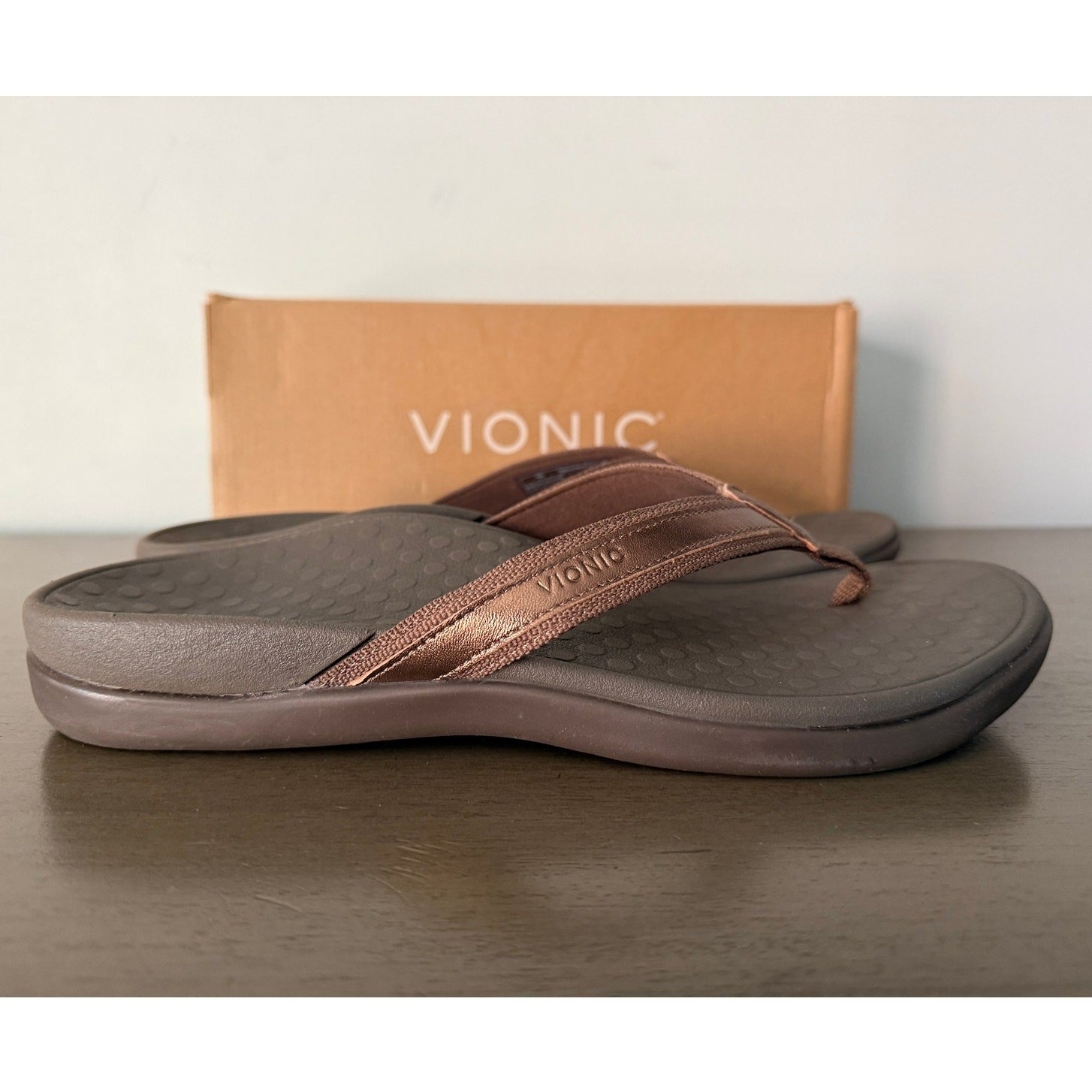Vionic Tide Womens Flat Thong Sandals Bronze Metallic Leather Size 11 M NIB 