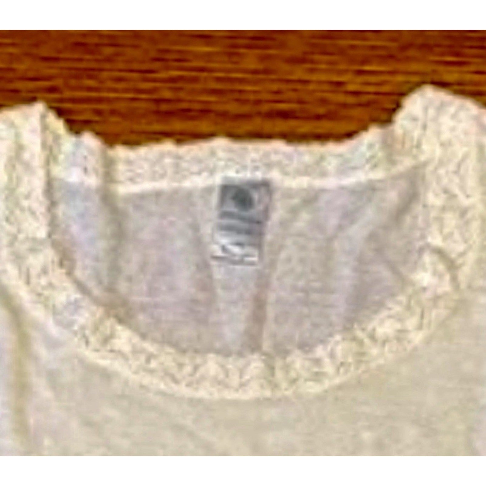Aventura Lightweight Knit Top Sz M Ivory Cream Crochet Neck & Wrist Detail NEW