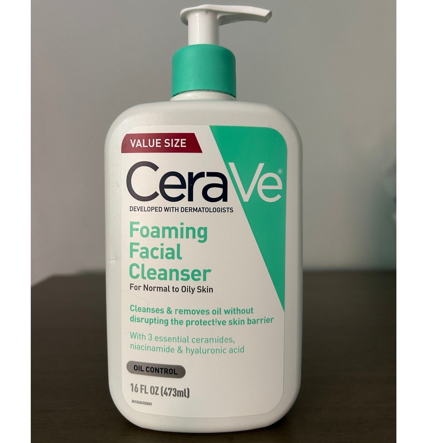 CeraVe Foaming Facial Cleanser Normal - Oily Skin Niacinamide & Ceramides 16oz