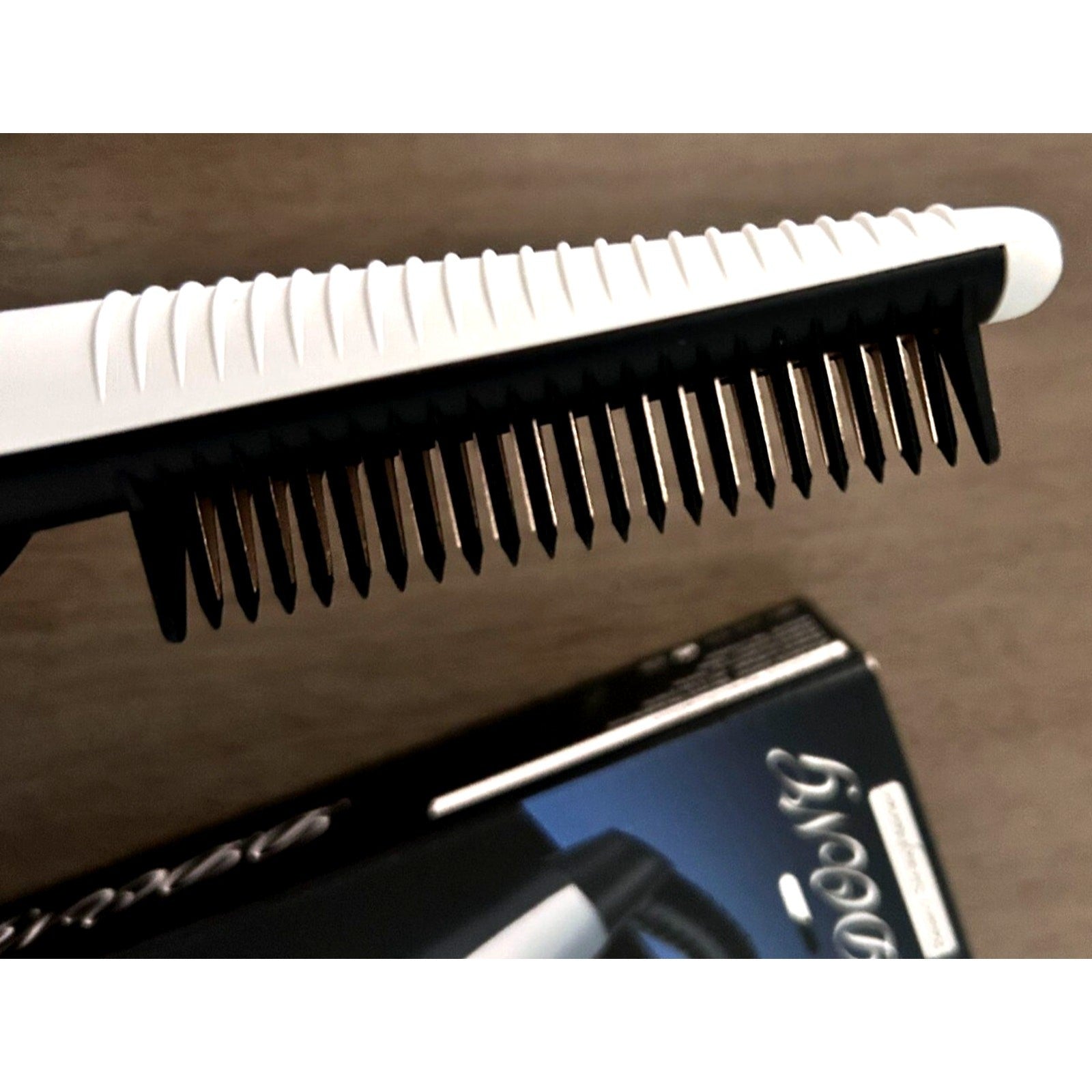 Mens 2‑in‑1 Beard Straightener & Hair Comb Ceramic Fast Heating All Hair Types