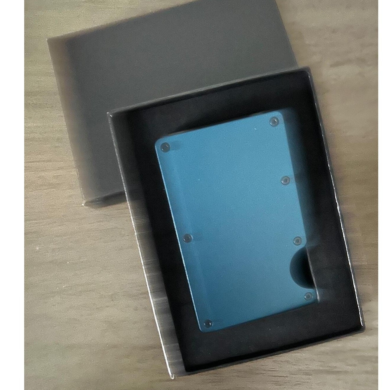 Credit Card Holder Minimalist Holds 12 Cards RFID, Money Clip, Pocket Wallet NWB