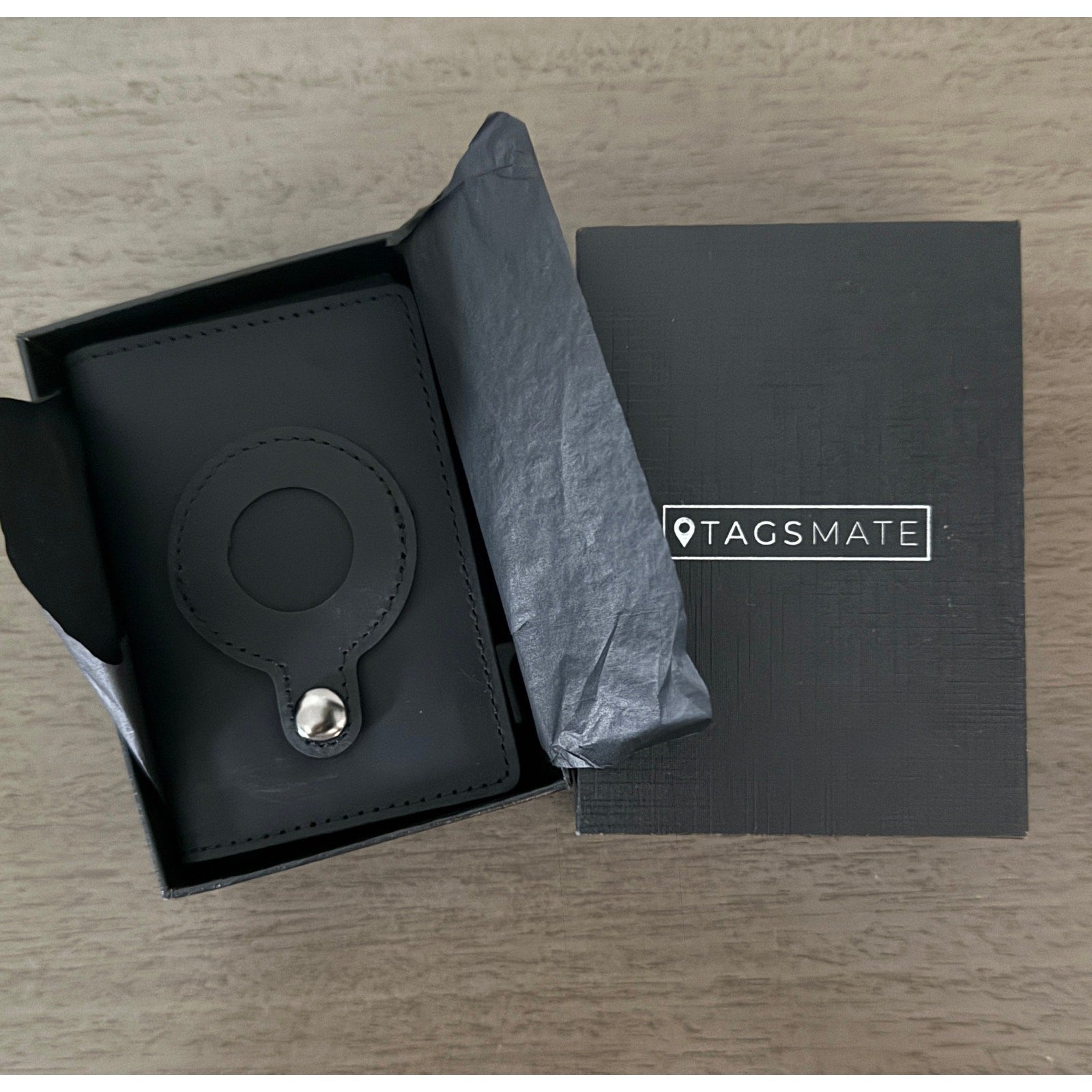 Minimalist Smart Wallet Apple AirTag Uses Find My, 12 Card Holder, RFID Blocking
