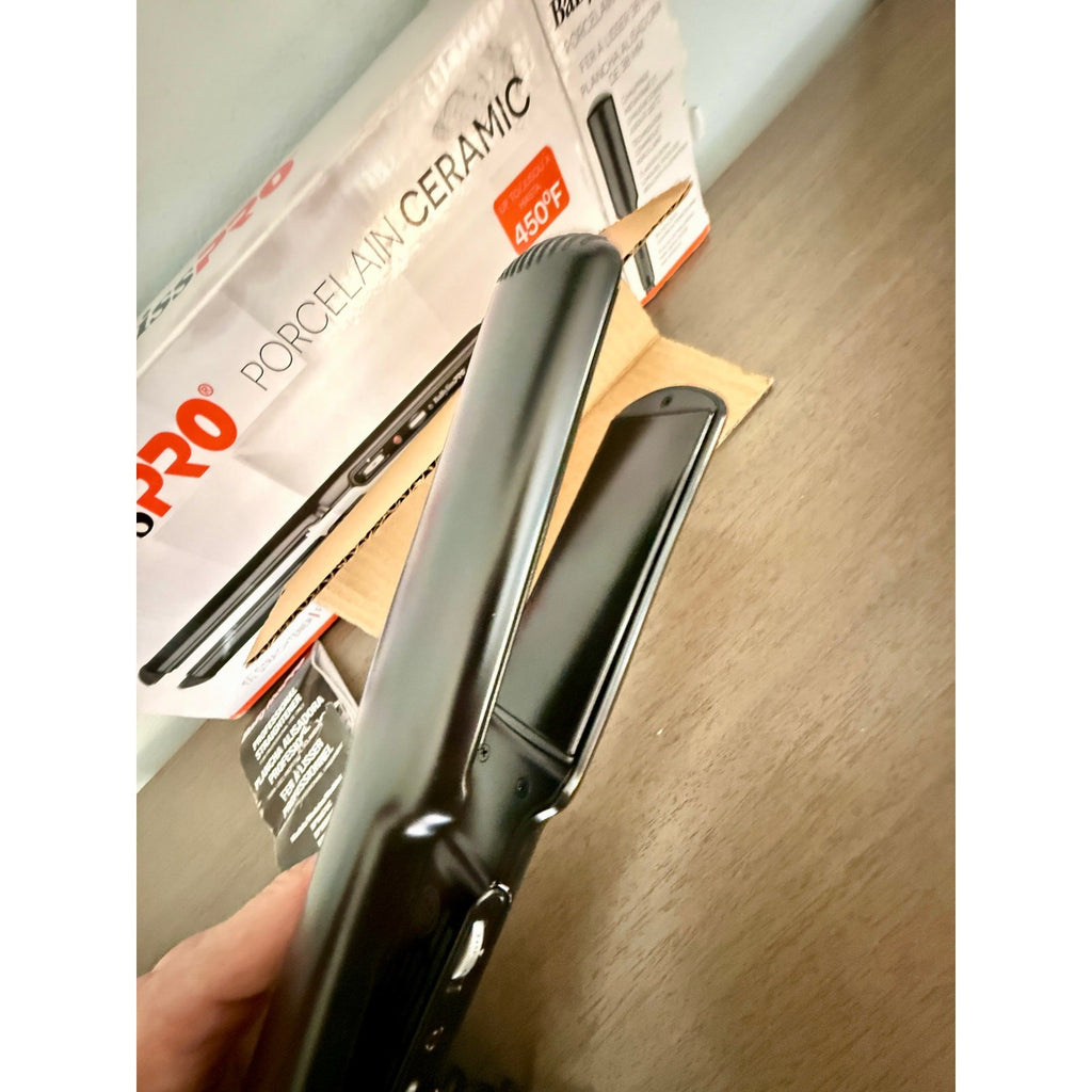 Babyliss Pro Porcelain Ceramic 1 1/2" Straightening Iron BP9559UC Open Box