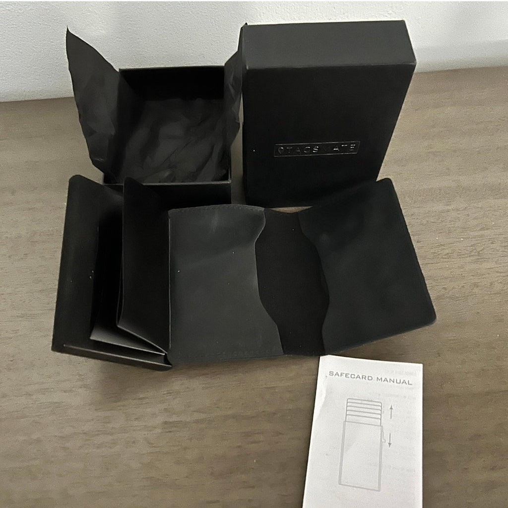 Minimalist Smart Wallet Apple AirTag Uses Find My, 12 Card Holder, RFID Blocking