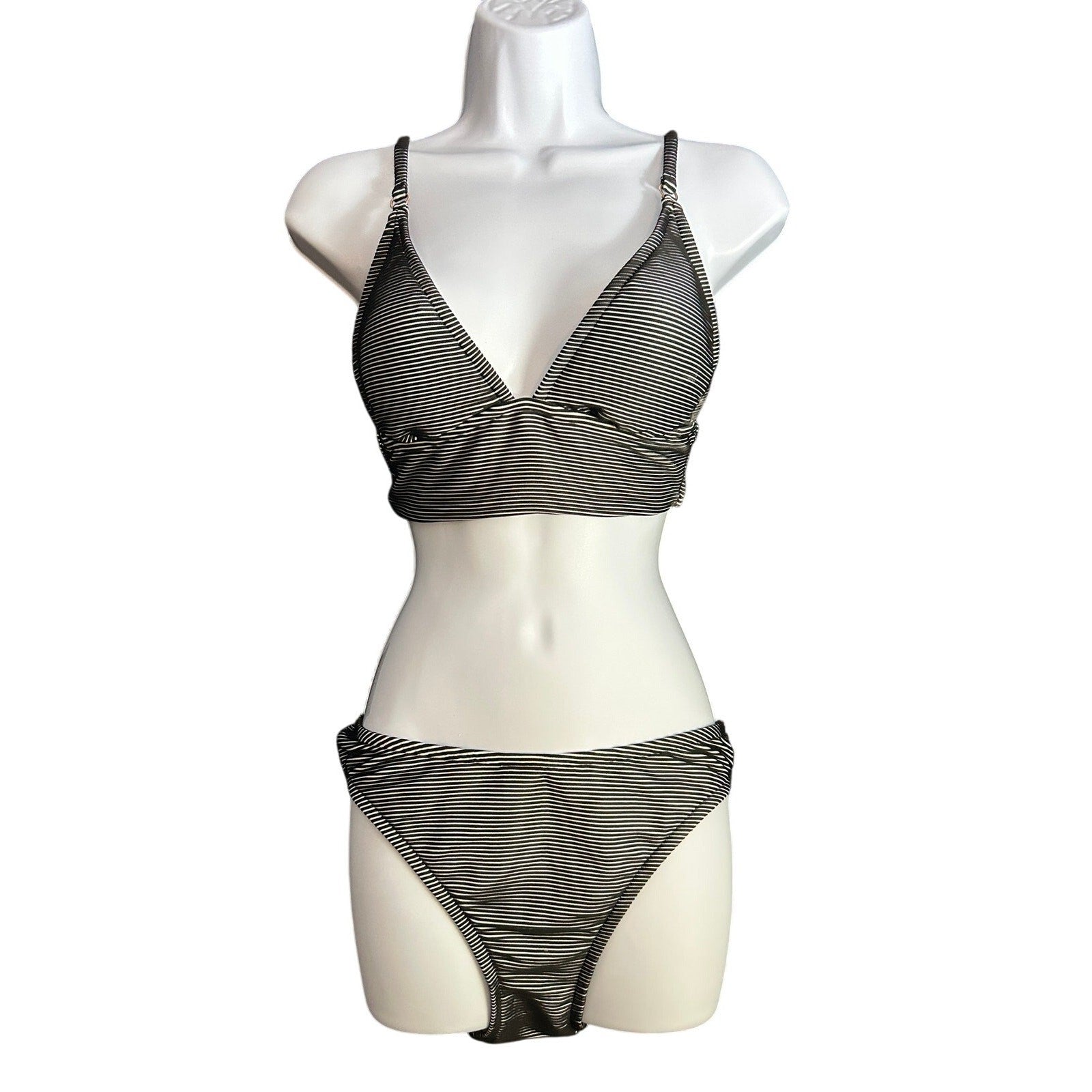 Shade & Shore Black White Textured Striped Bikini Set – M Top, L Bottom