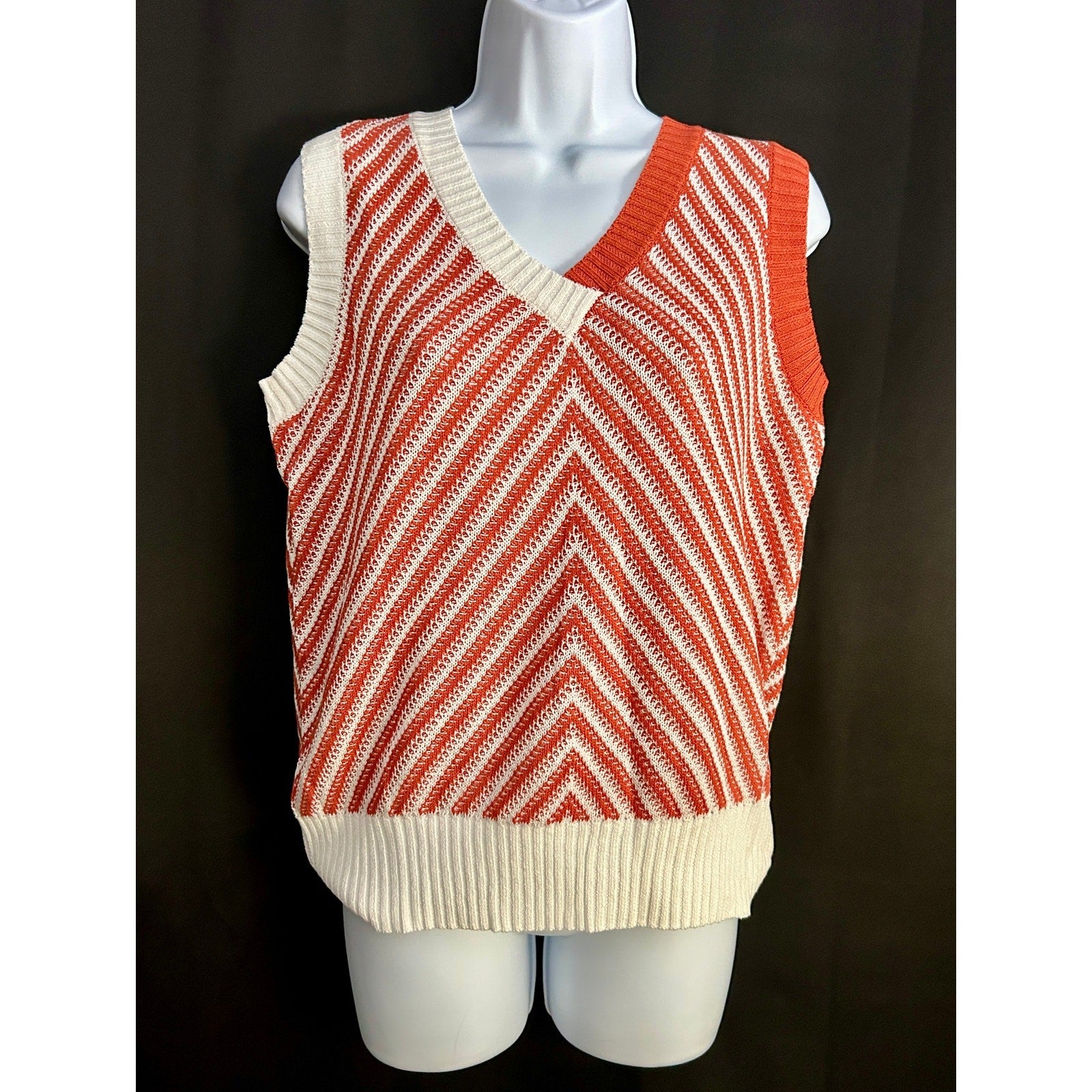 Womens Chevron V Neck Sleeveless Knit Size M Cream / Burnt Orange New NWOT