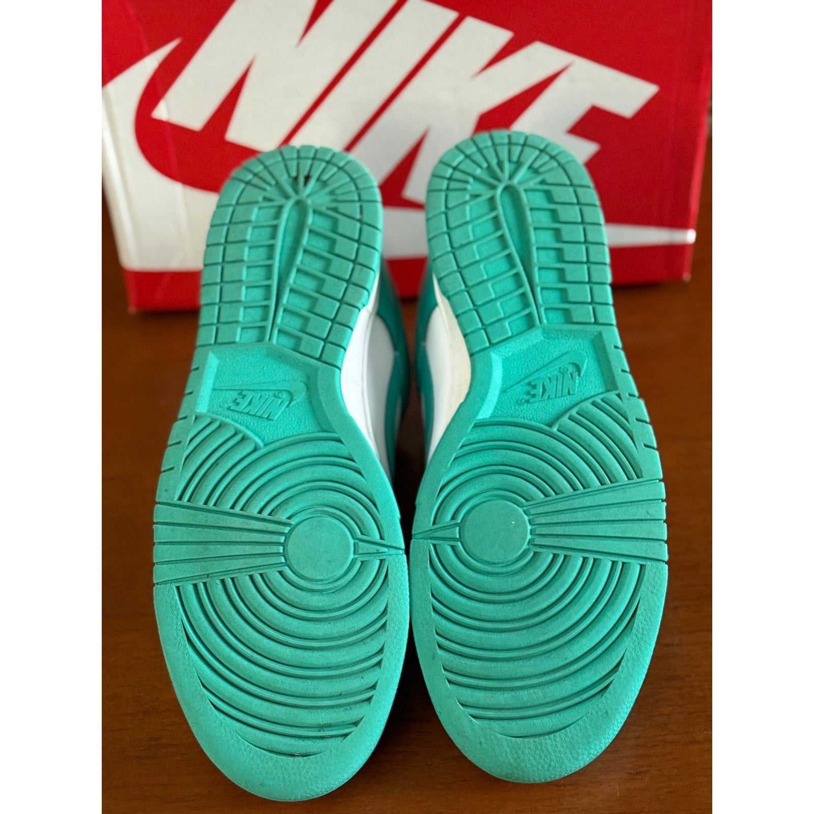 Nike Dunk Low "Clear Jade" Men US Size 11.5 Excellent PreOwned Cond DV0833-101 