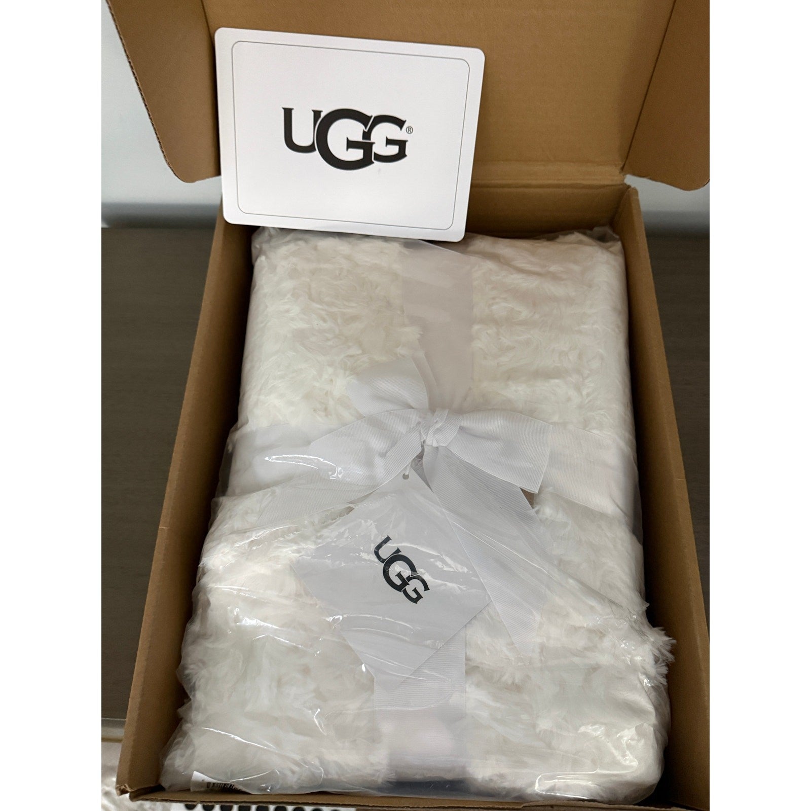 UGG Adalee Natural White Faux Fur Throw Blanket 50 x 70 Cozy Textured Luxury NIB