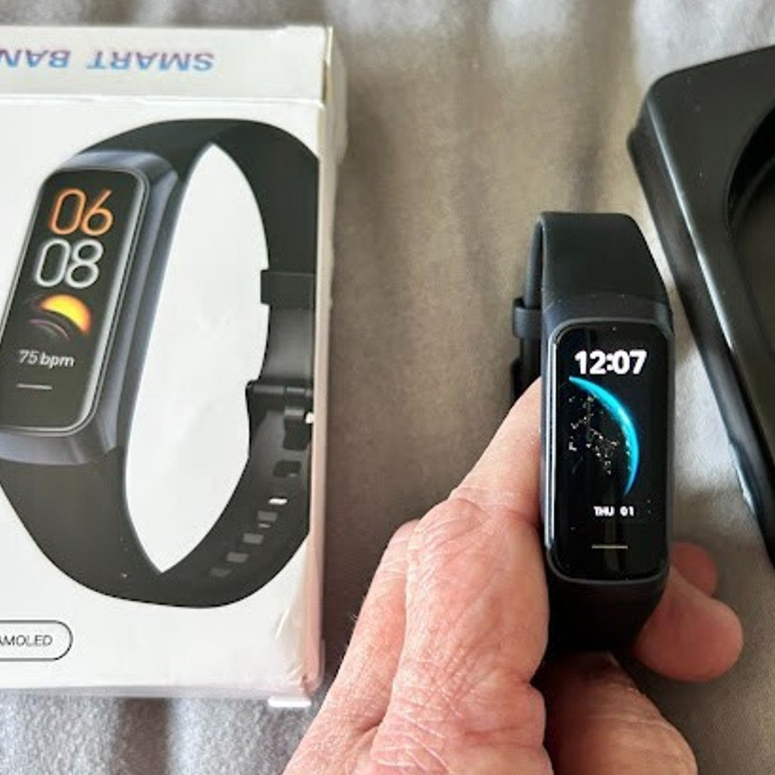 Smart Watch 1.1 AMOLED Fitness, Steps, Heart Rate, Sleep Tracker Bracelet BLACK