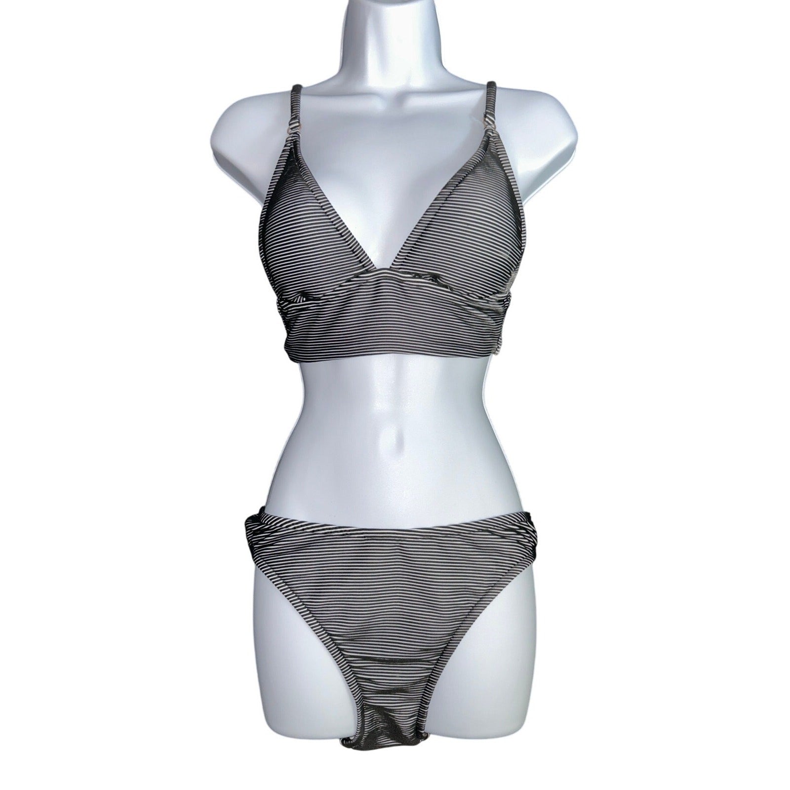 Shade & Shore Black White Textured Striped Bikini Set – M Top, L Bottom