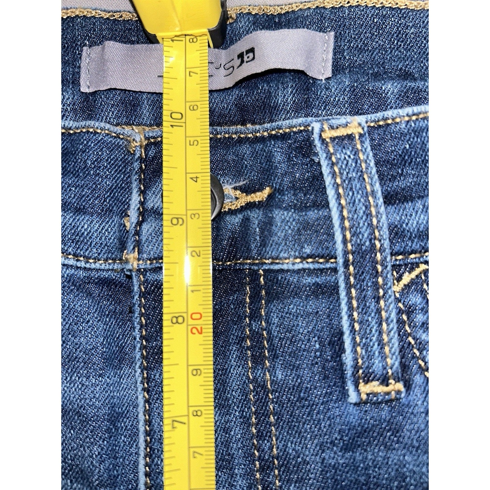 Joe's Jeans Sz Is 24 High Rise Skinny Crop—Raw Hem Stretch for Everyday Style NE