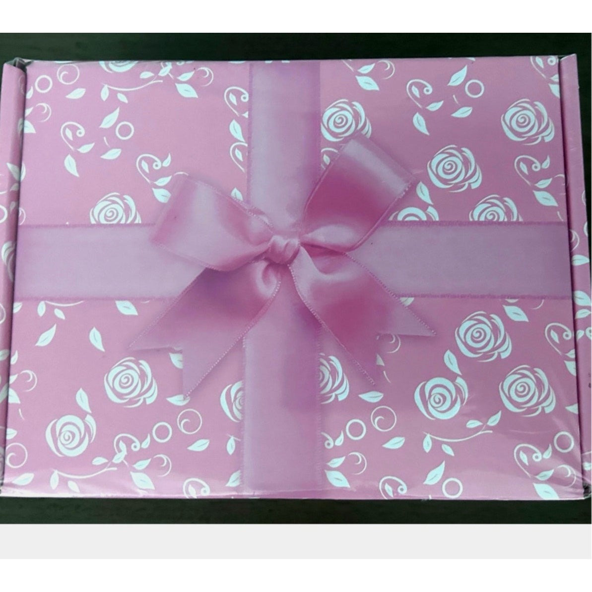 Spa Gift Set – Relaxation Kit Rose Aromatherapy Bath & Body Kit  plus FREE GIFT 