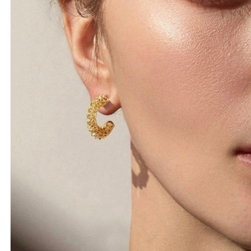 Al&Tiffy 14K Gold Plated Hollow Thick Hoop Stud Earring Geometric Lattice Design