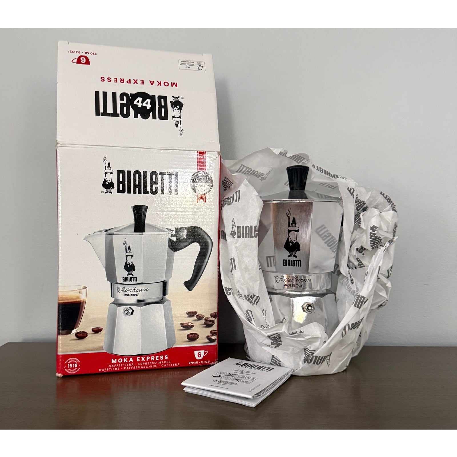 Bialetti Moka Express Italian Stovetop Espresso Maker Natural Silver 6 Cups NIB