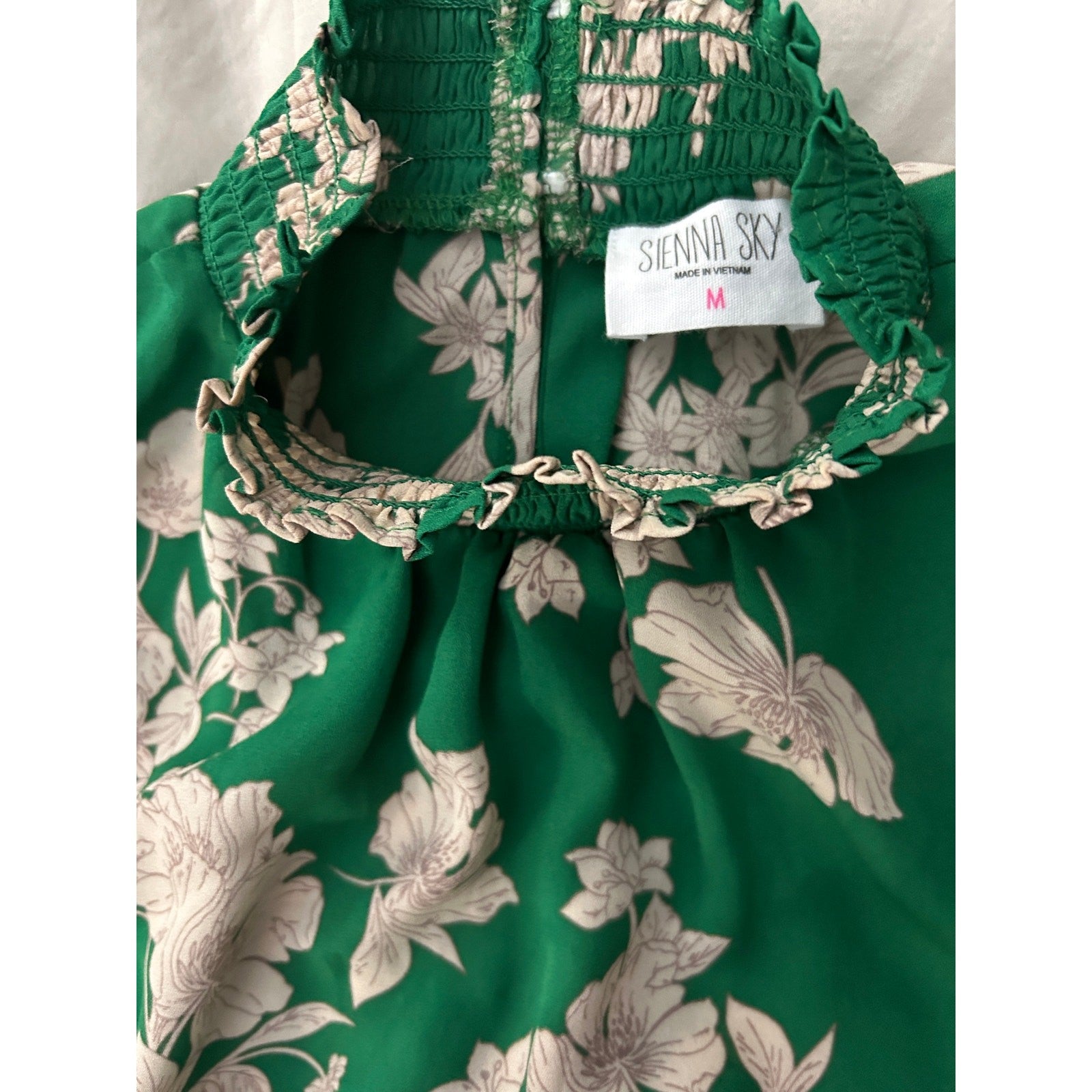 Sienna Sky Green Floral Top – Smocked Neck, Sleeveless, Loose Fit Blouse Size M 