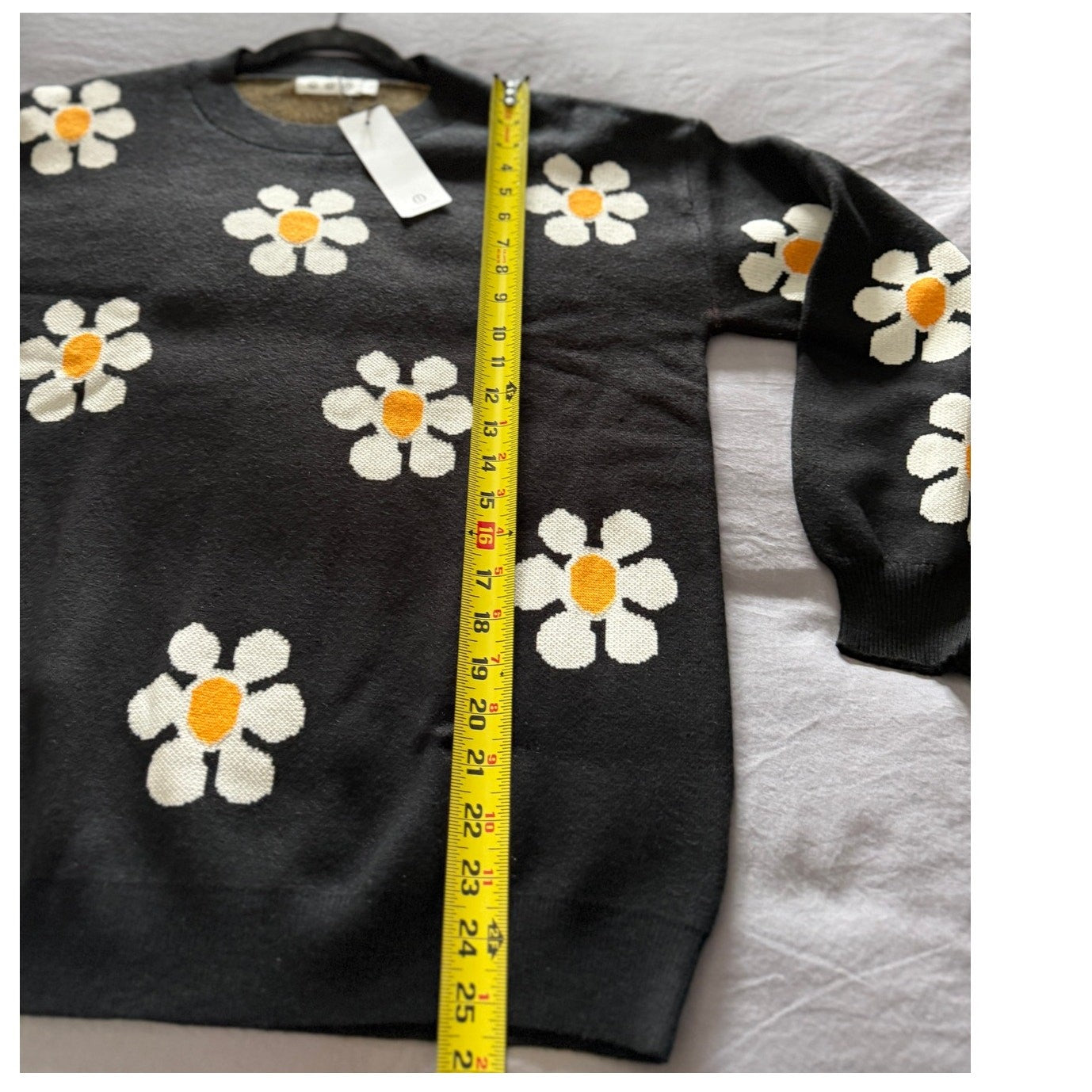 Black Floral Knit Sweater – Size Medium Long Sleeve Crochet Pullover New
