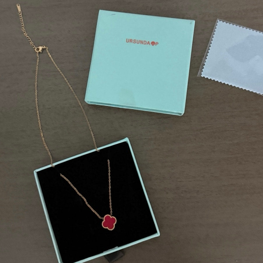 URSUNDAOP Red Clover Pendant Necklace – 14K Gold-Plated Chain, Velvet Gift Box