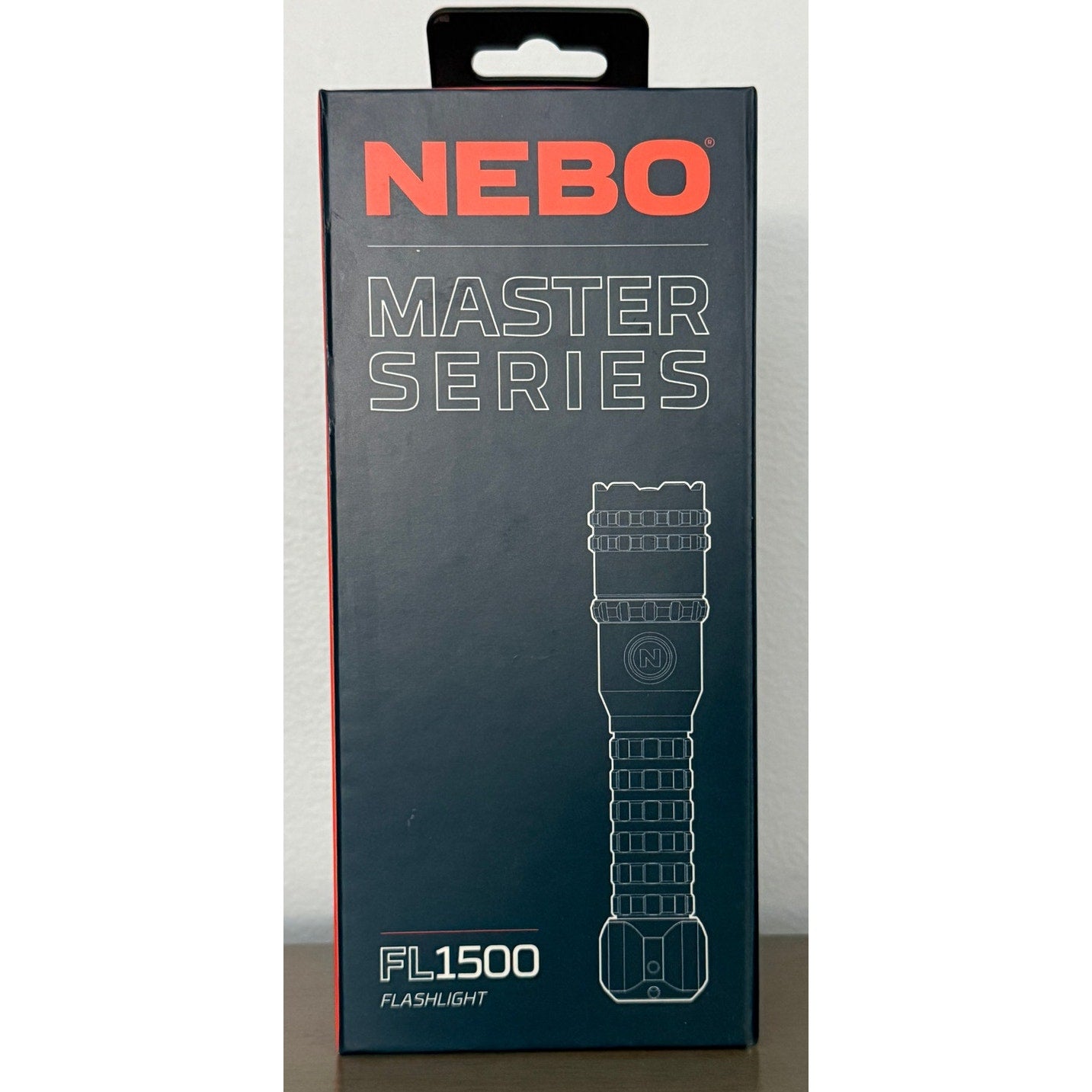 NEBO FL1500 Rechargeable Flashlight 1500 Lumens 5 Modes Magnetic Base 2X Zoom