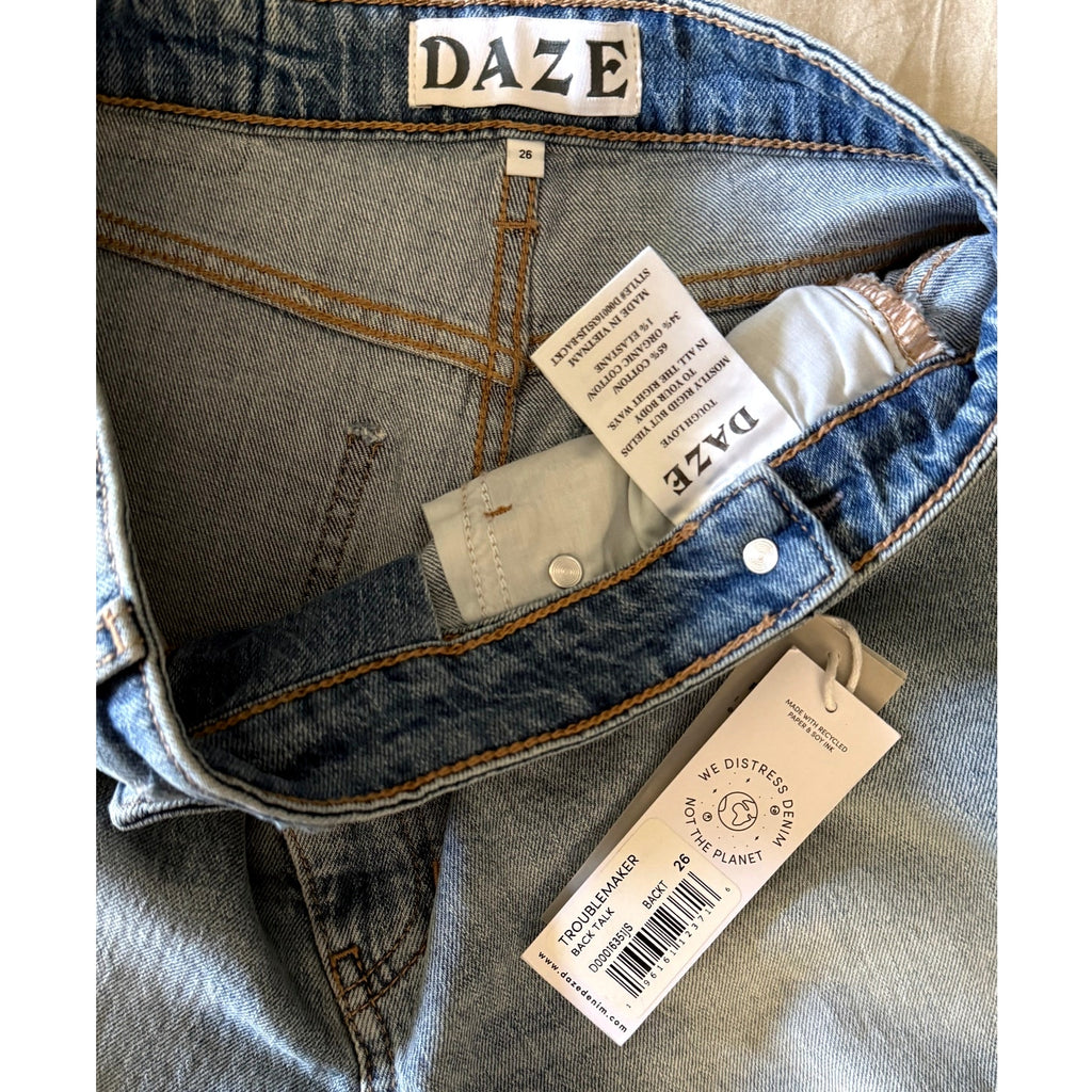 DAZE Troublemaker Shift Front High Rise Raw Hem Organic Cotton Sz 26 NWT