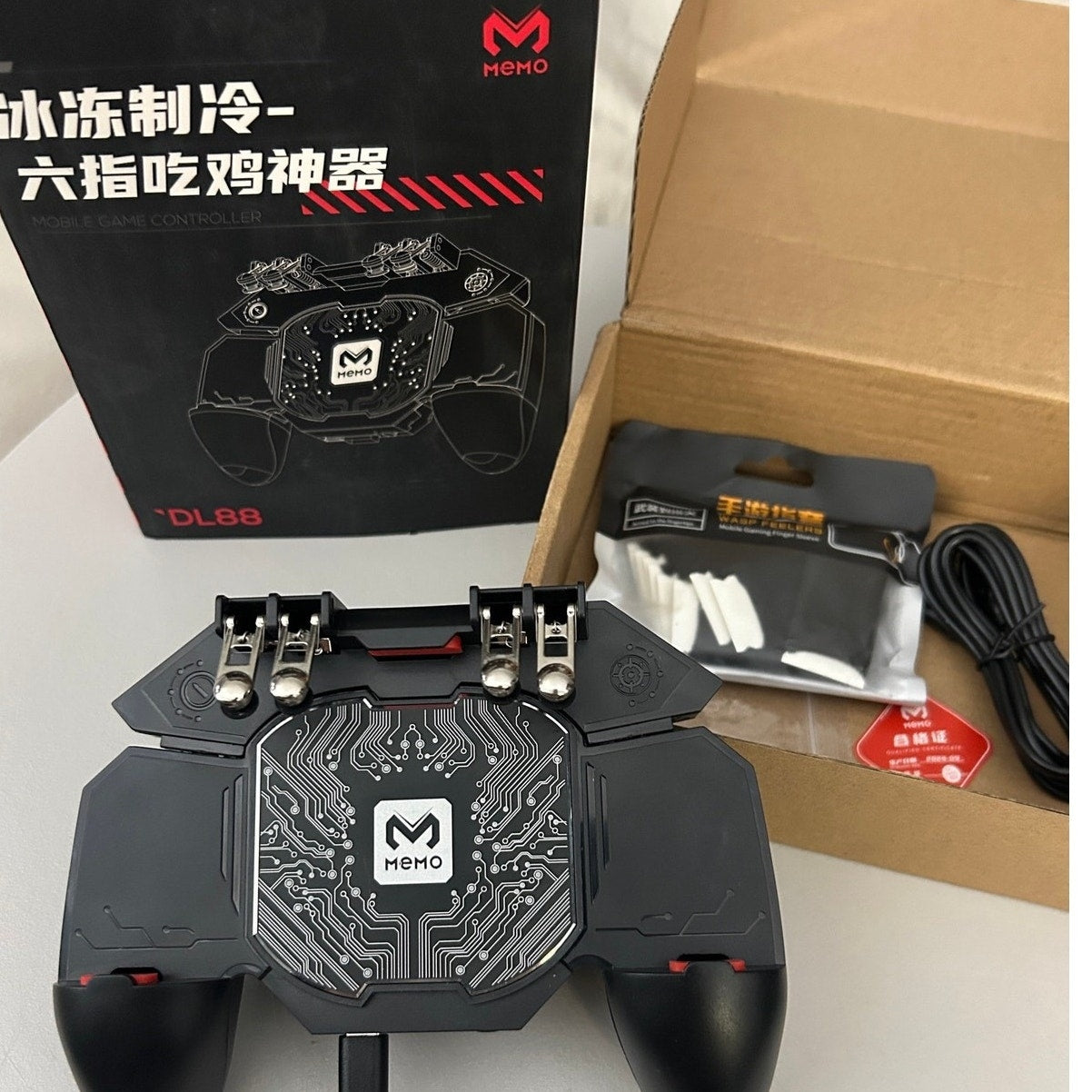 MEMO DL88 Mobile Game Controller w/Semiconductor Cooling Fits 2.64”–3.54” Phones