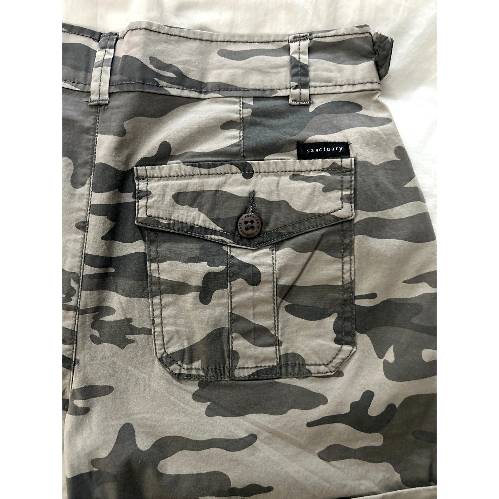 Sanctuary Los Angeles Cadet Camo Cargo Shorts Stretch Utility Style Sz Small