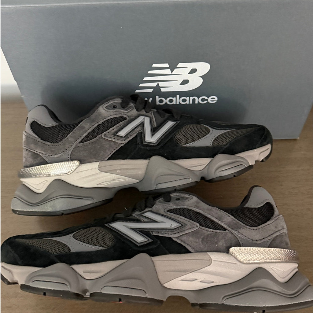 New Balance 9060 Running Lifestyle Sneakers Mens Sz 6.5 /Womens 8 Black/Gray NIB