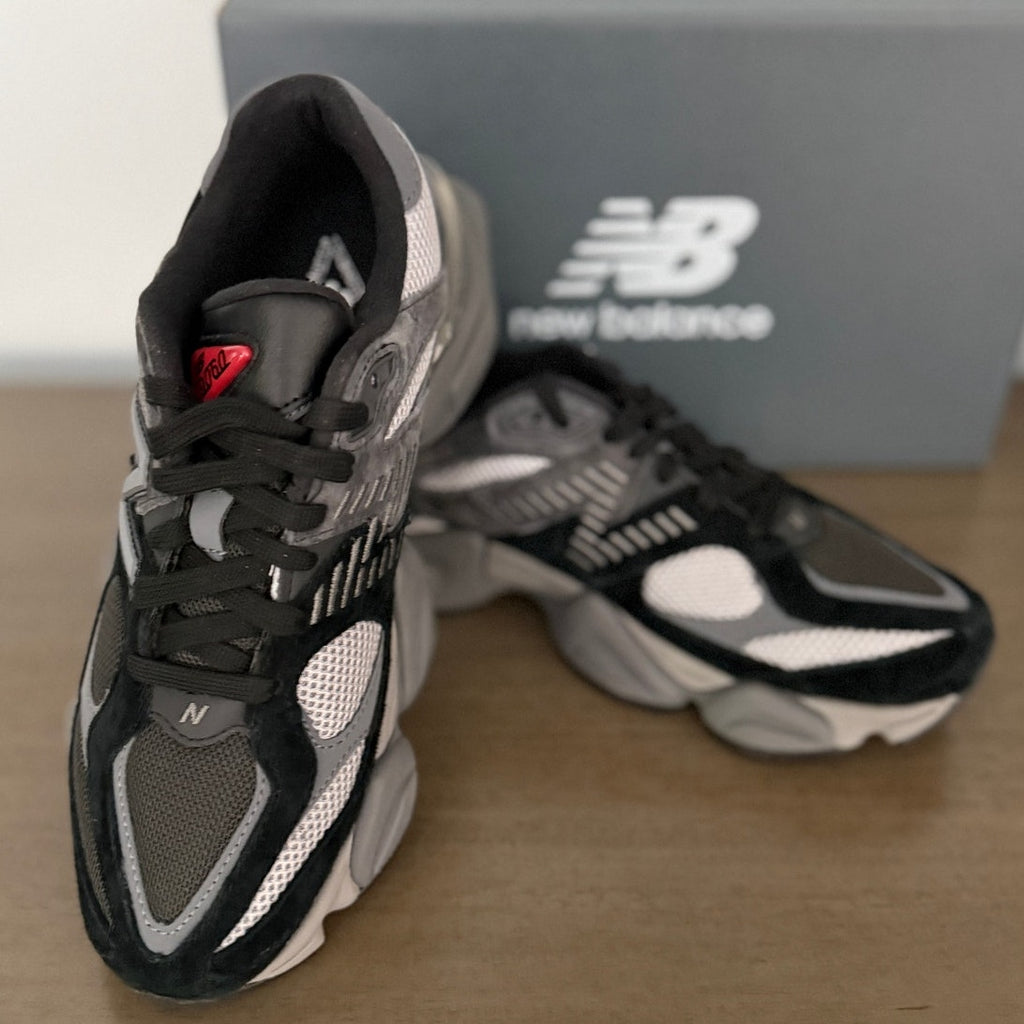 New Balance 9060 Running Lifestyle Sneakers Mens Sz 6.5 /Womens 8 Black/Gray NIB