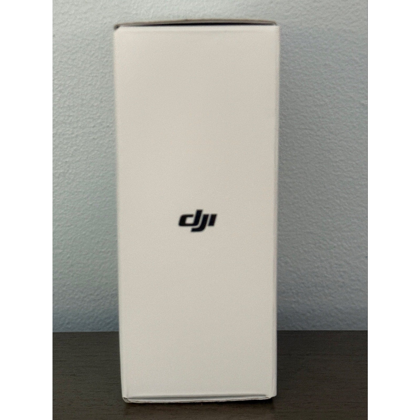 DJI Mic Mini Transmitter Ultralight, Wireless Microphone for Creators White NEW