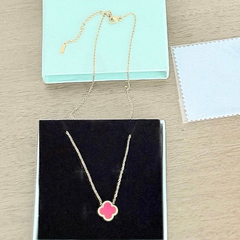 URSUNDAOP Red Clover Pendant Necklace – 14K Gold-Plated Chain, Velvet Gift Box